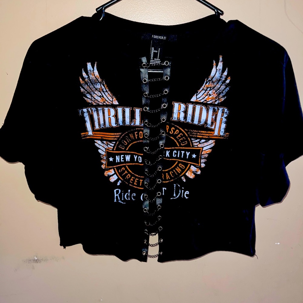 Black crop top, chained center